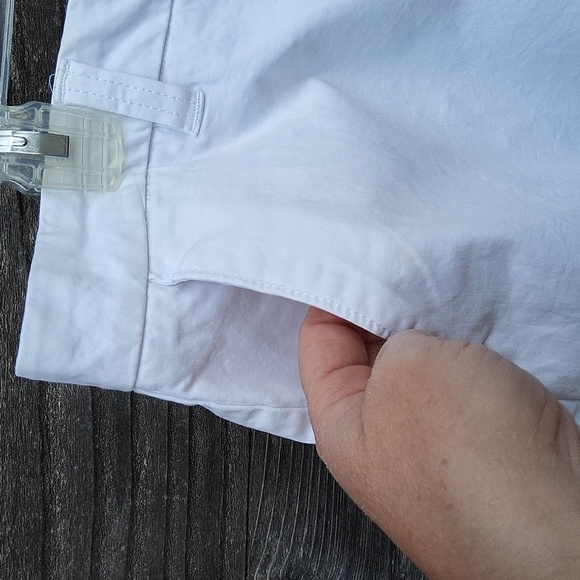 Magellan Outdoors White Women's Shorts Size 16 - Picture 4 of 7